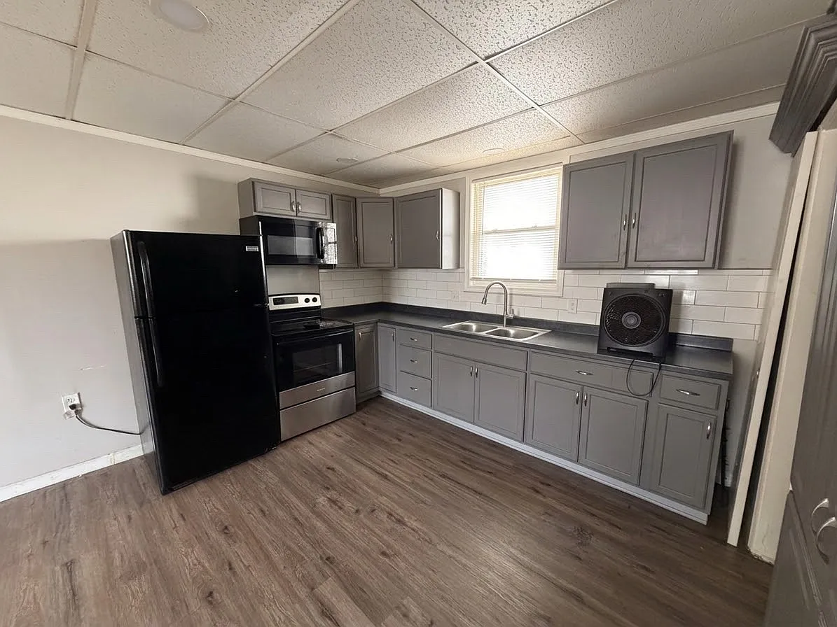 2 bed, 1050 sqft, $1,095 — Photo 4