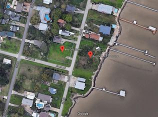 446 2nd St, San Leon, TX 77539