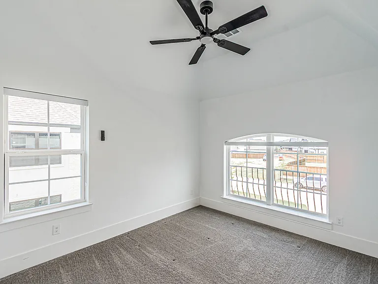 4878 Limousine Ln — Photo 36