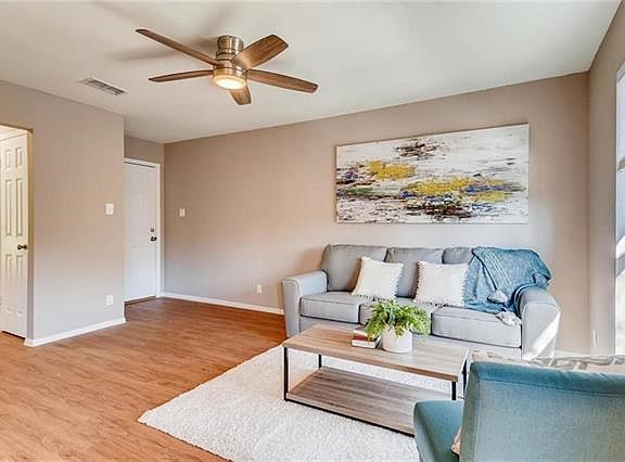 2nd image of 5215 Saint Georges Grn APT D