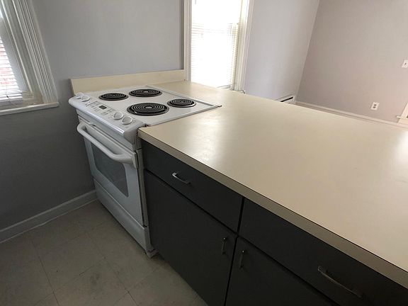5th image of 6336 Germantown Ave APT 2
