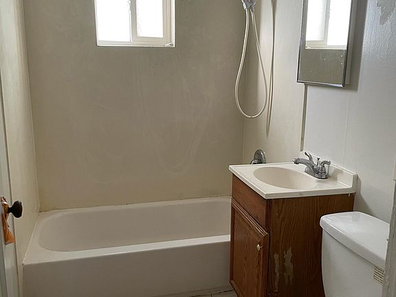 5th image of 142 N 9th St APT 142A