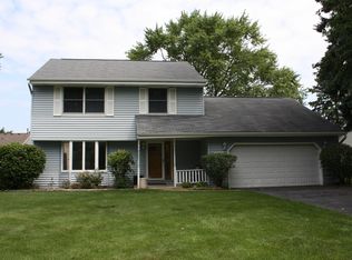 323 Iowa Ct, Carol Stream, IL 60188