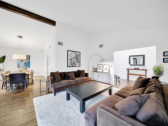 5th image of 4 Brookline Cir