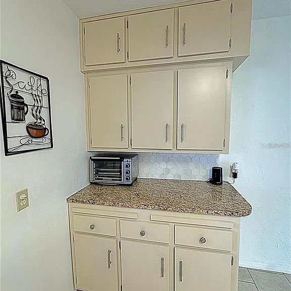 2001 World Parkway Blvd #7 — Photo 15