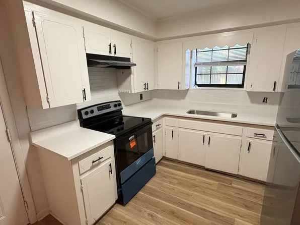 Cross St. Apartments, 500 W Cross St APT C, Benton, AR 72015