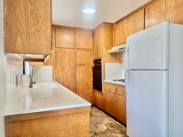 1338 N Columbus Ave APT E, Glendale, CA 91202