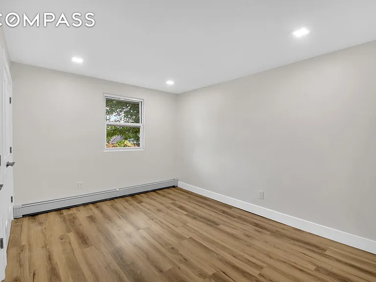 1220 Richmond Rd #1 — Photo 3