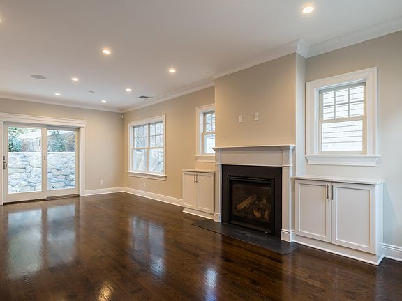 Living and dining room. Gas fireplace