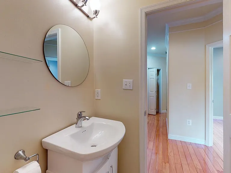 615 16th St NE — Photo 25