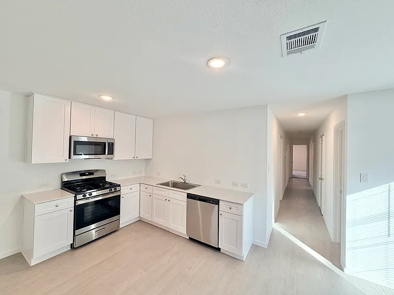 8530 Eucalyptus Hls — Photo 7
