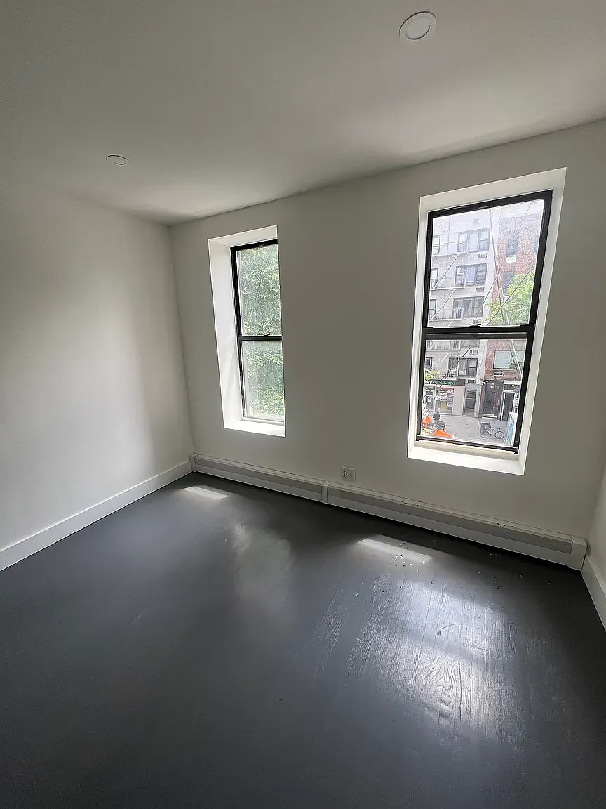 1623 2nd Avenue — Photo 3