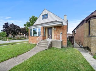 7776 Luna Ave, Burbank, IL 60459