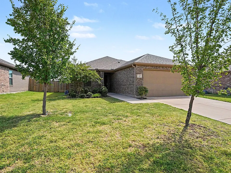 1425 Waverley Dr