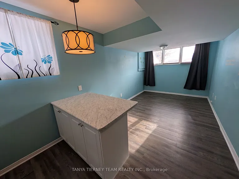 70 Freeland Ave — Photo 10