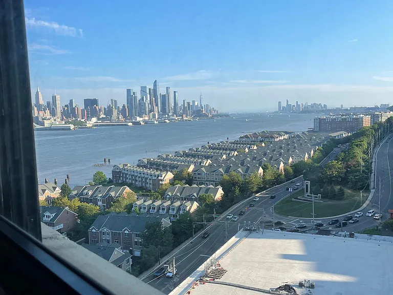 7002 Boulevard East #20G — Photo 3