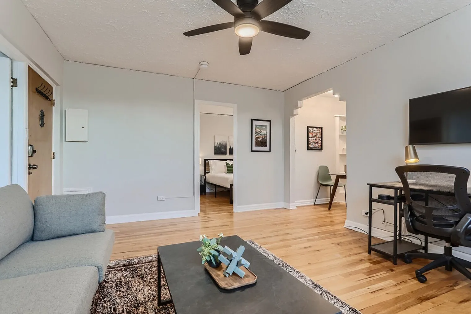 2 bed, 1.0 bath, 548 sqft, $2,731 — Photo 1
