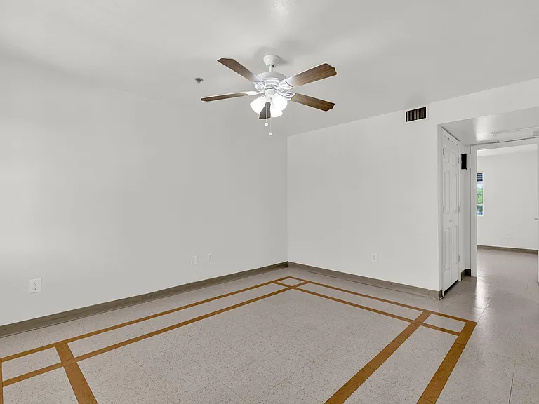2302 W Colter St — Photo 53