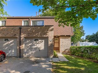 660 Oxford Rd #35, Burlington, ON L7N3M1