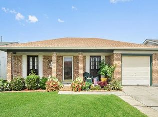 2681 Highland Dr W, Gretna, LA 70056