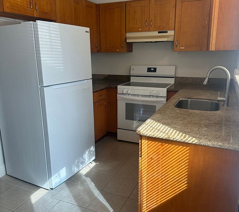 1st image of 428 Lewis Rd #1