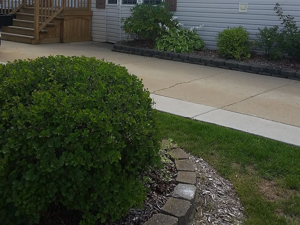 1st image of 617 Lansing Ave #617