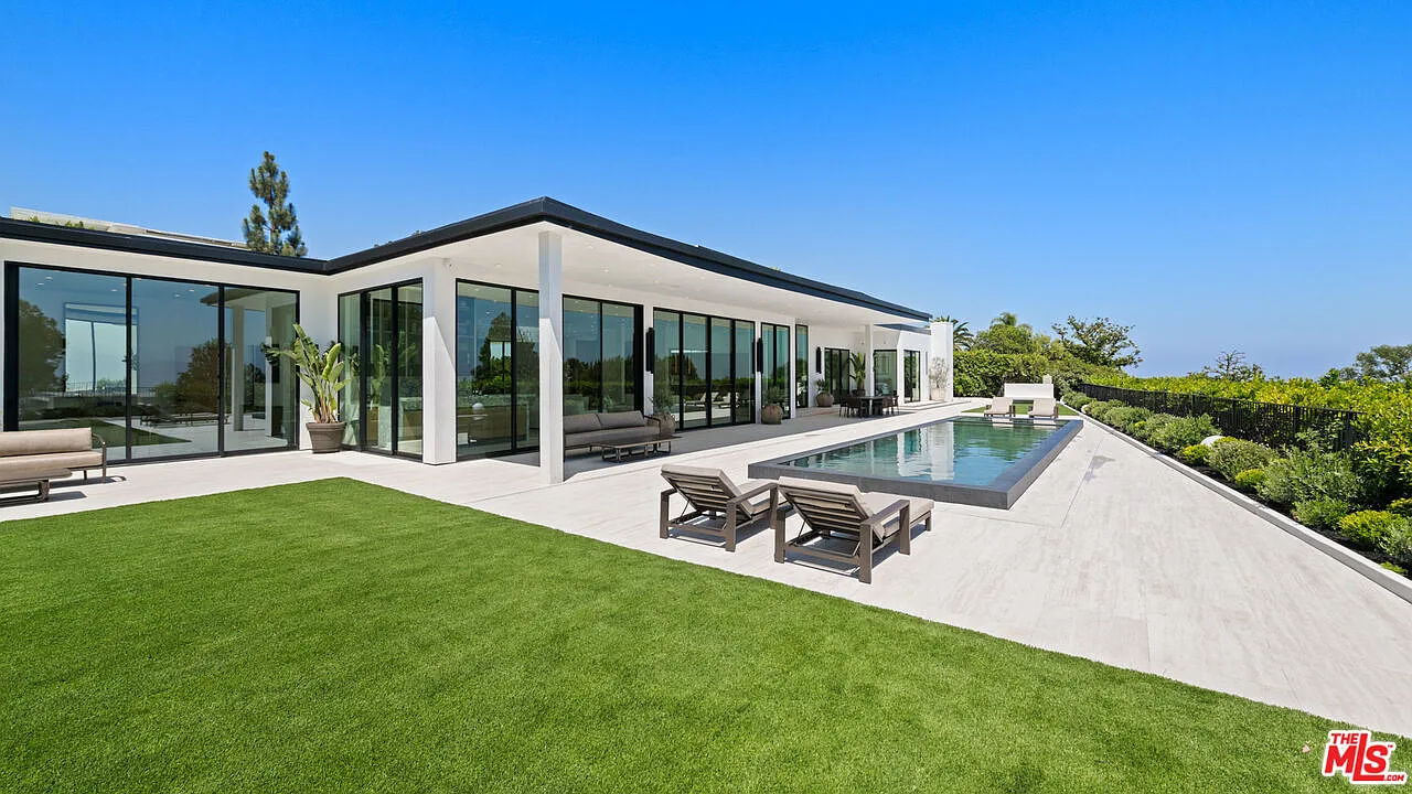 6 bed, 6.5 bath, $85,000 — Photo 1