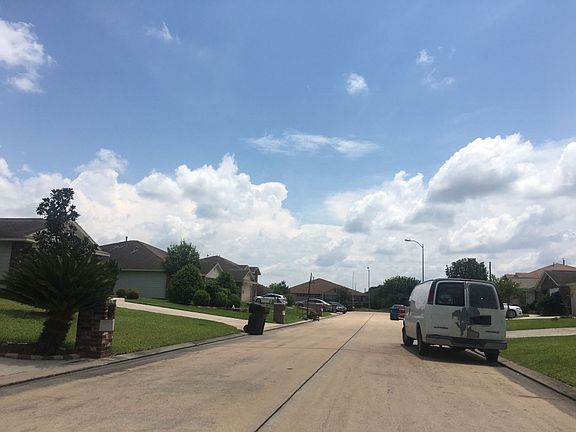 5th image of 7814 Fall Glen Dr