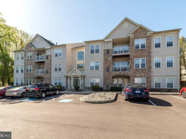 200 Fiddleleaf Ln APT 202, Warrington, PA 18976