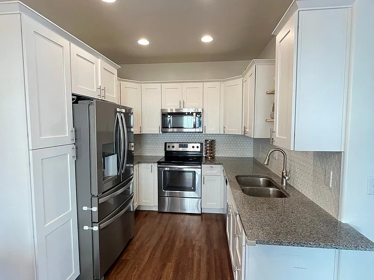 636 W Life Dr — Photo 11