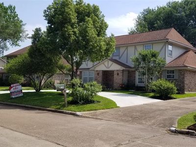 1810 Pinewood Ct, Sugar Land, TX, 77498