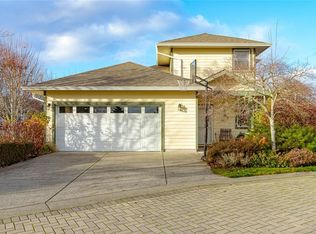 1954 Polo Park Ct, Central Saanich, BC V8M 2K1