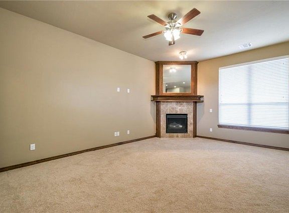 4th image of 3405 Marilyn Dr