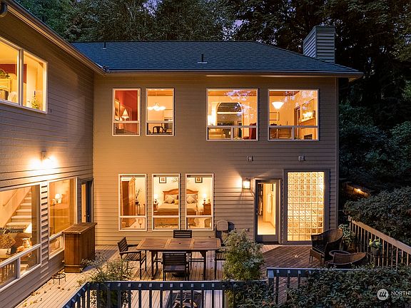 4th image of 16816 35th Avenue NE