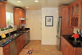 4th image of 179 Miramonte Dr