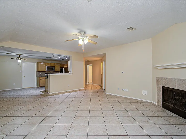 16835 Carbridge Dr — Photo 23