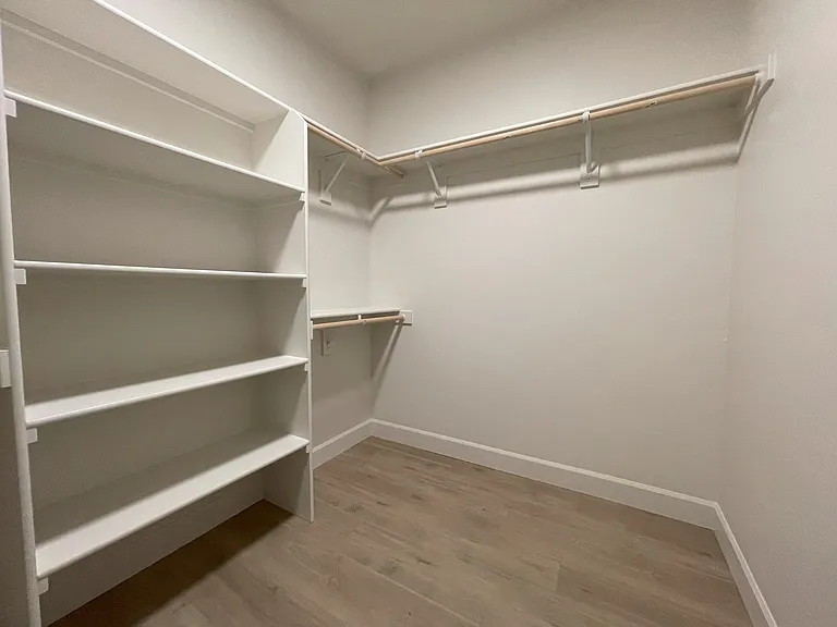 Walk in Closet