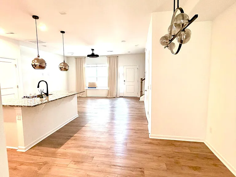 10312 Guardian Dr — Photo 5