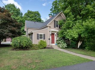 21 Lincoln St, Medway, MA 02053
