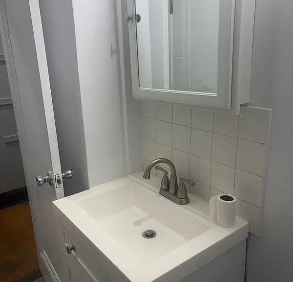 2731 N Austin Ave #3 — Photo 3