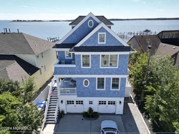 73 Bay Breeze Drive, Toms River, NJ 08753