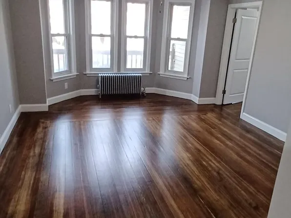 177 Logee St #1, Woonsocket, RI 02895