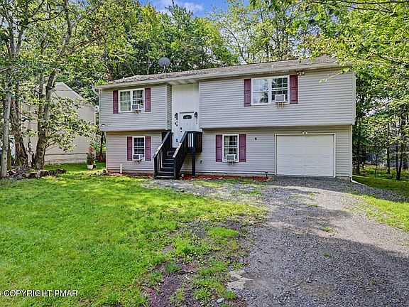 3rd image of 8440 Bear Trail Dr