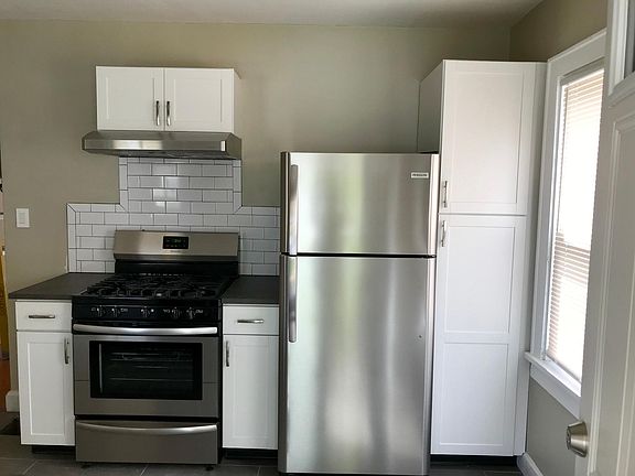 5th image of 674 Thurman Ave