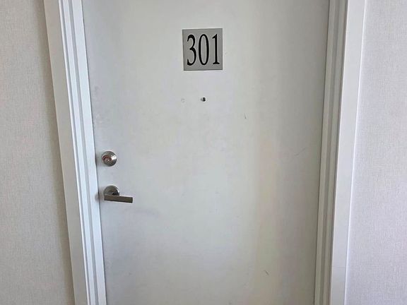 4th image of 3401 Ridgeway Dr #301