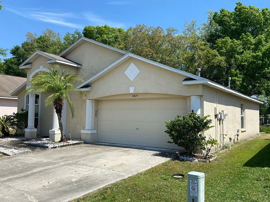 2nd image of 8429 Poydras Ln