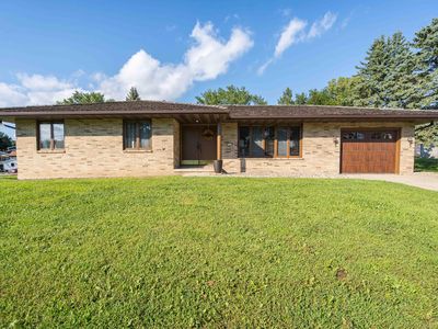 1115 Pleasant St, Carlisle, IA, 50047