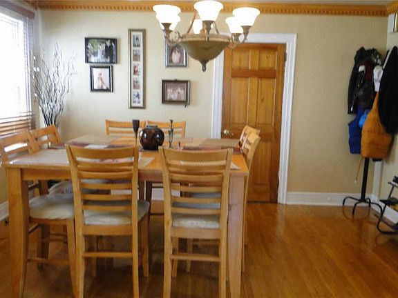4th image of 100-12 205th St