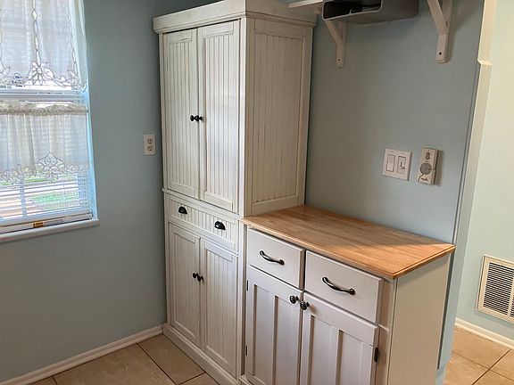 4th image of 4221 Touchton Pl