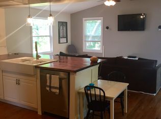 13 Berry Wood Dr, Saint Louis, MO 63122